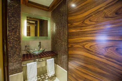 Lahoya Suites image 5