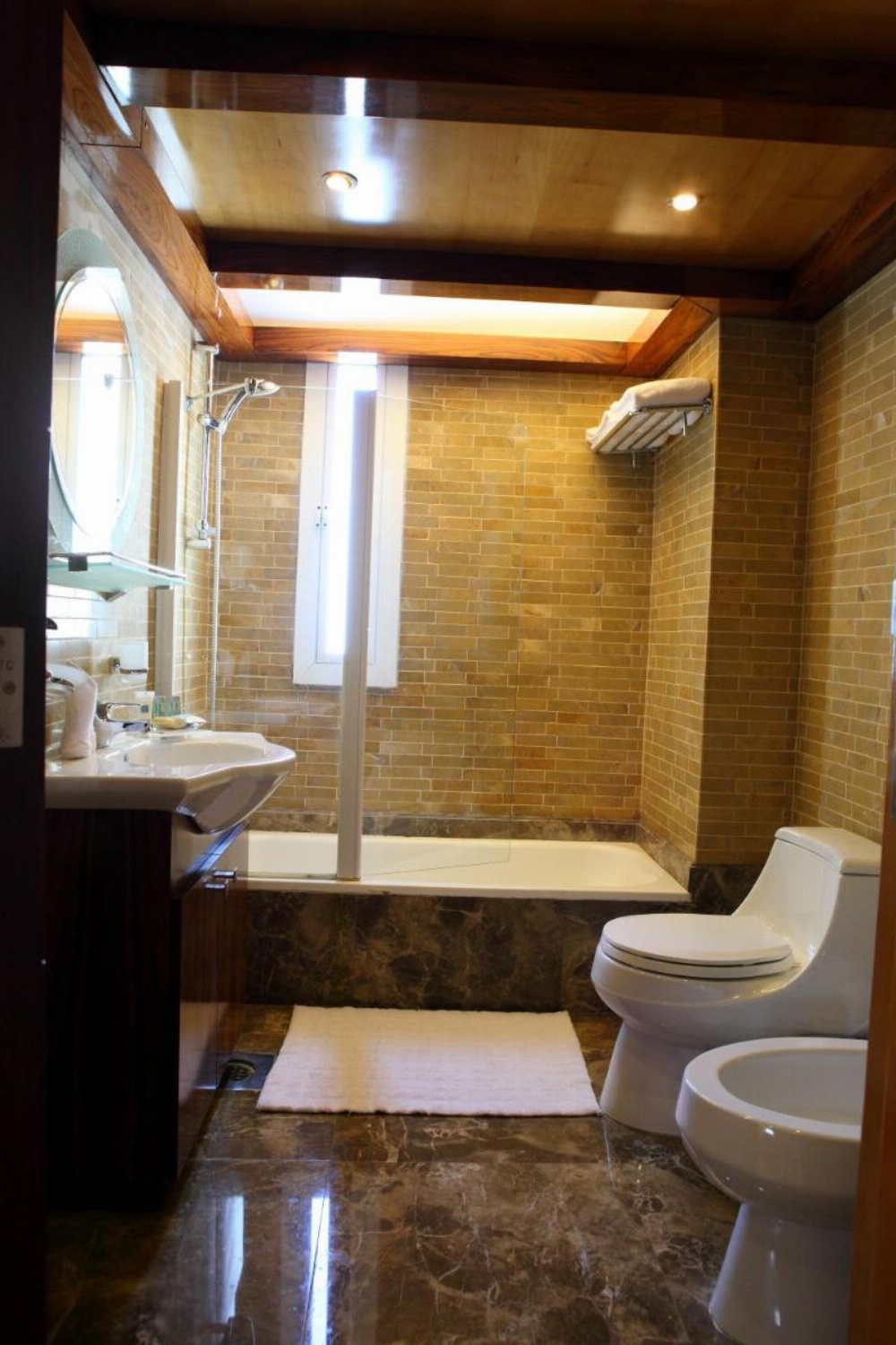 Lahoya Suites Image 12